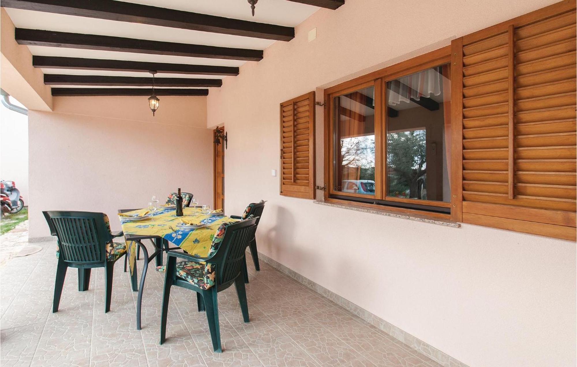 Lovely Apartment In Rovinj With Kitchen Exteriér fotografie