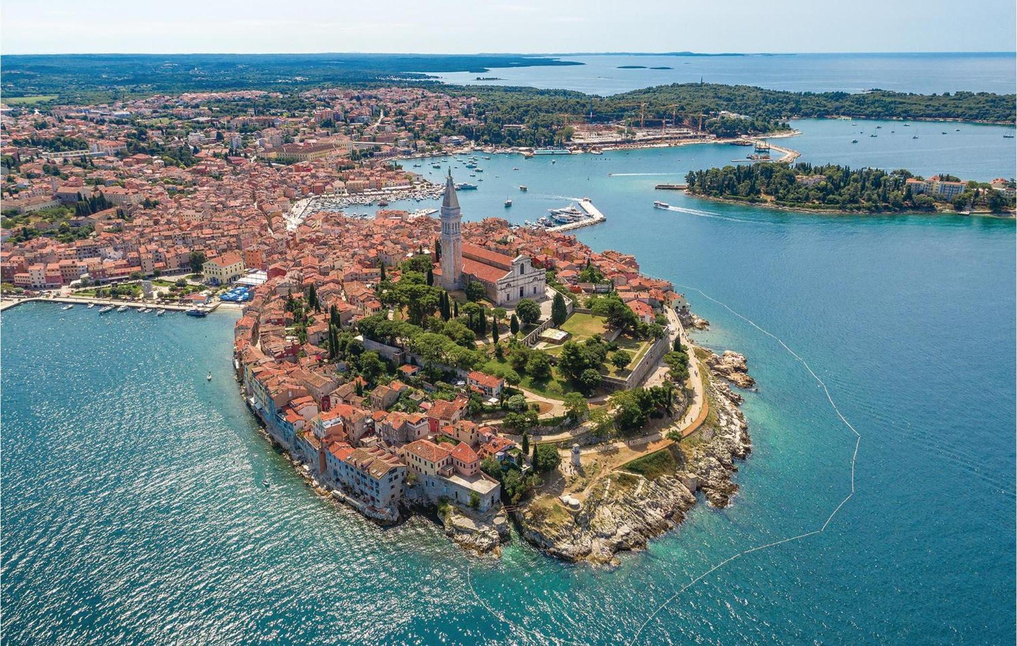Lovely Apartment In Rovinj With Kitchen Exteriér fotografie